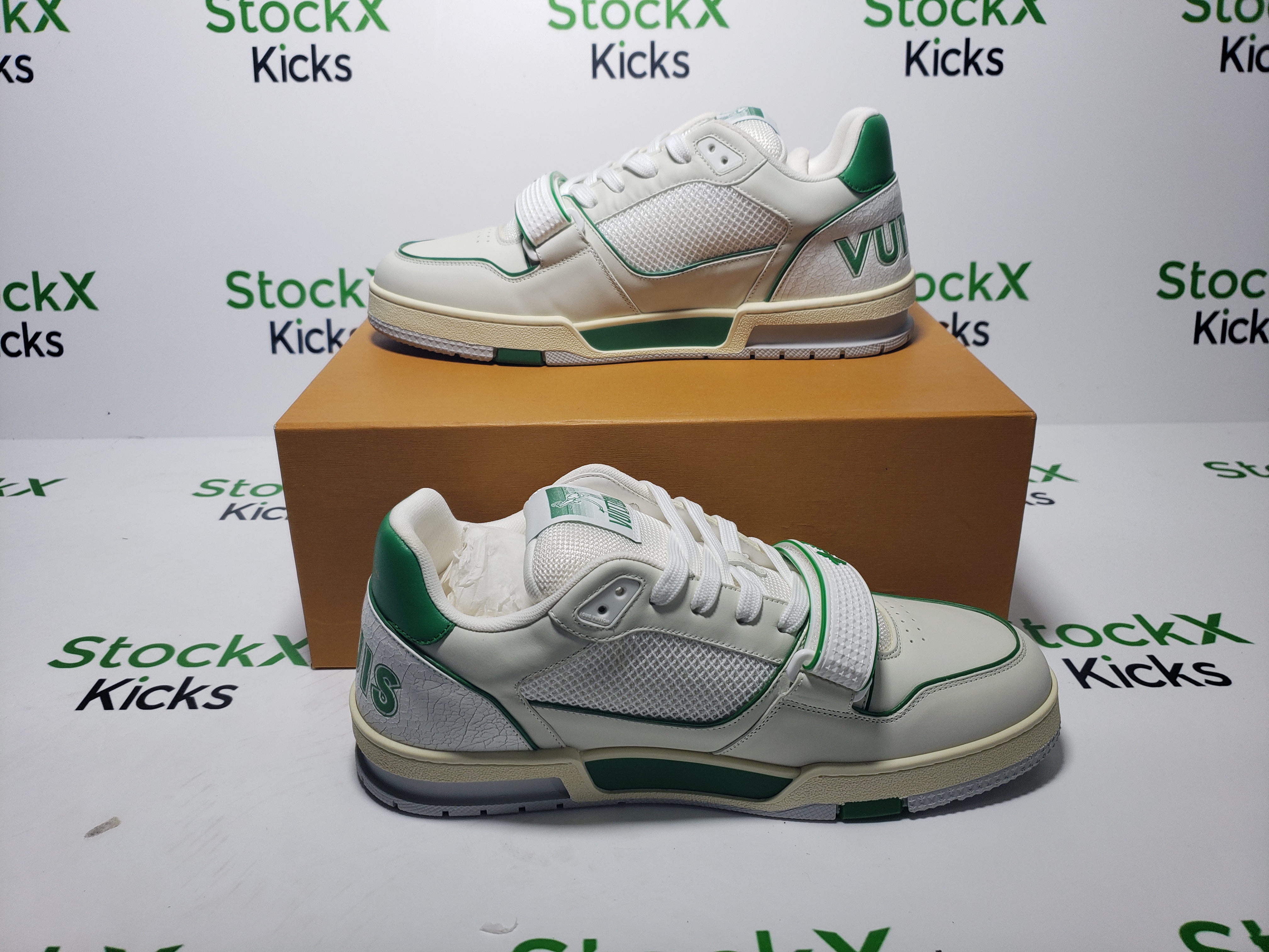 Louis Vuitton Trainer White Green 1A98UX review Stockxkicksvip 03