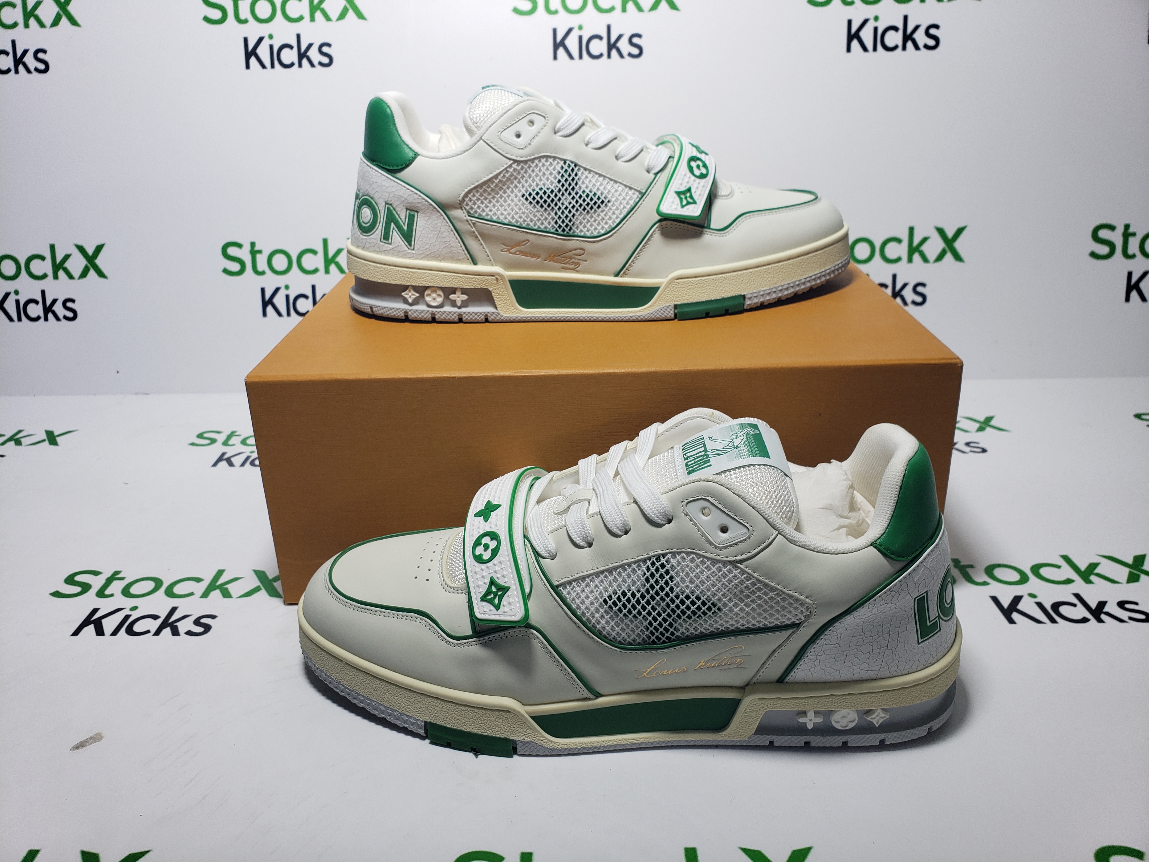 Louis Vuitton Trainer White Green 1A98UX review Stockxkicksvip 04