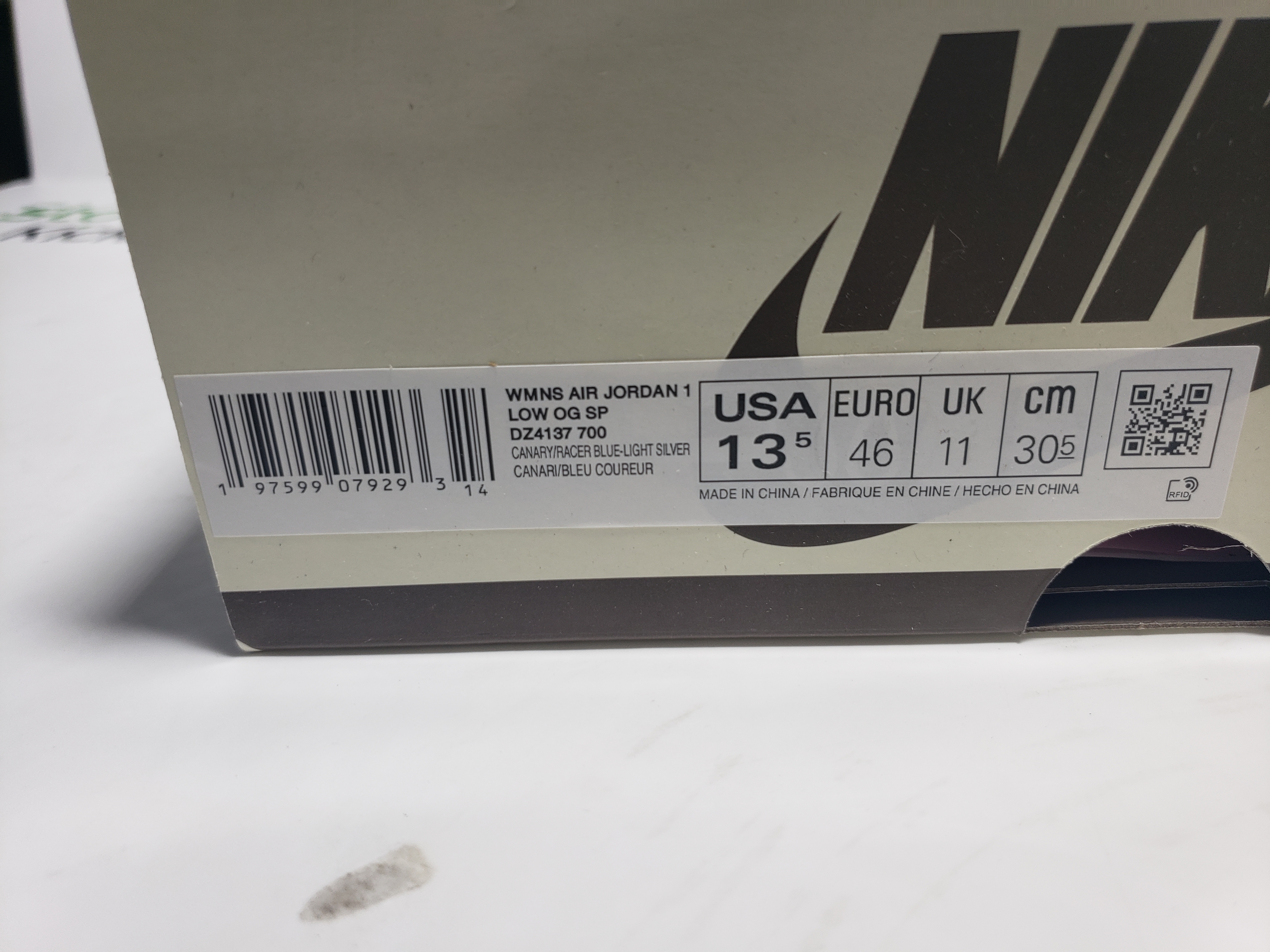 PK God Batch Air Jordan 1 Retro Low OG SP Travis Scott Canary DZ4137-700 review Stockxkicksvip 01