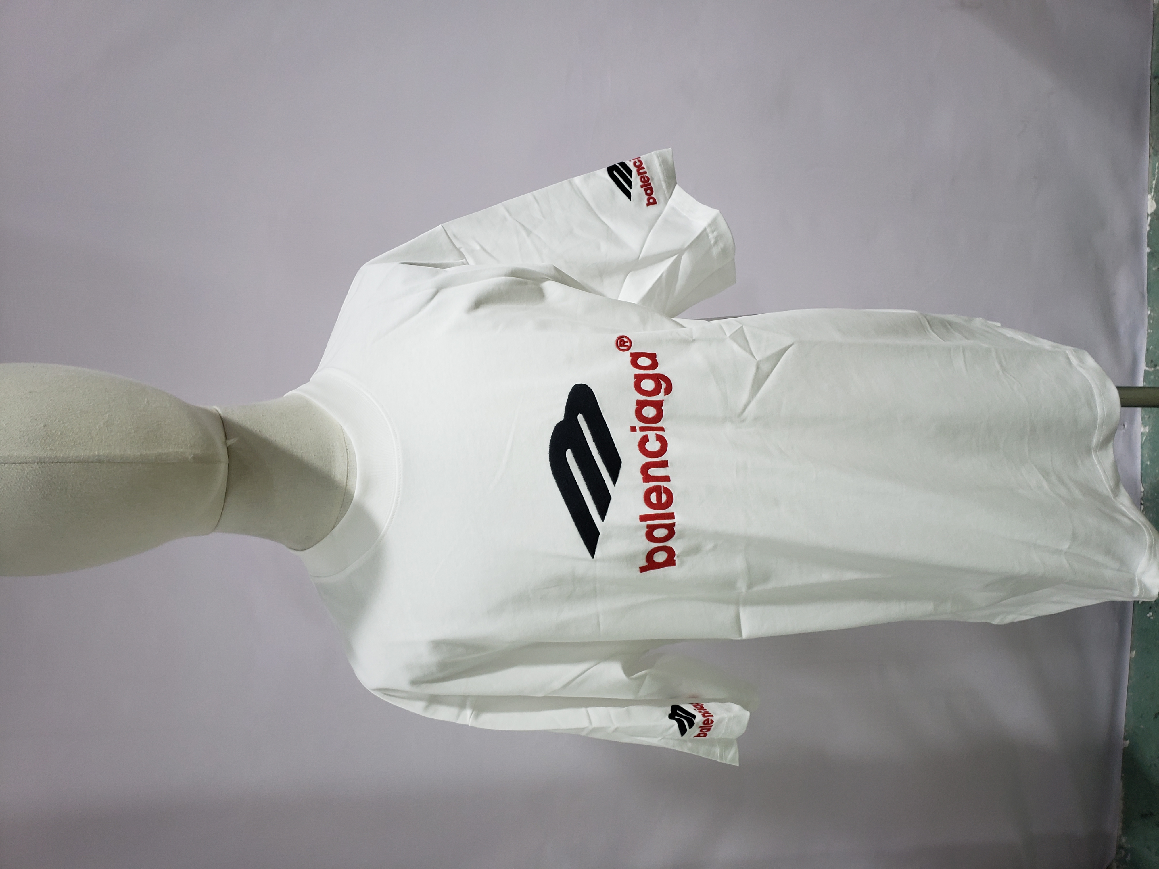 Balenciaga 3B Big M full-Embroidered T-shirt White review Stockxkicksvip 00