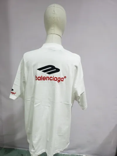 Balenciaga 3B Big M full-Embroidered T-shirt White review Stockxkicksvip 03