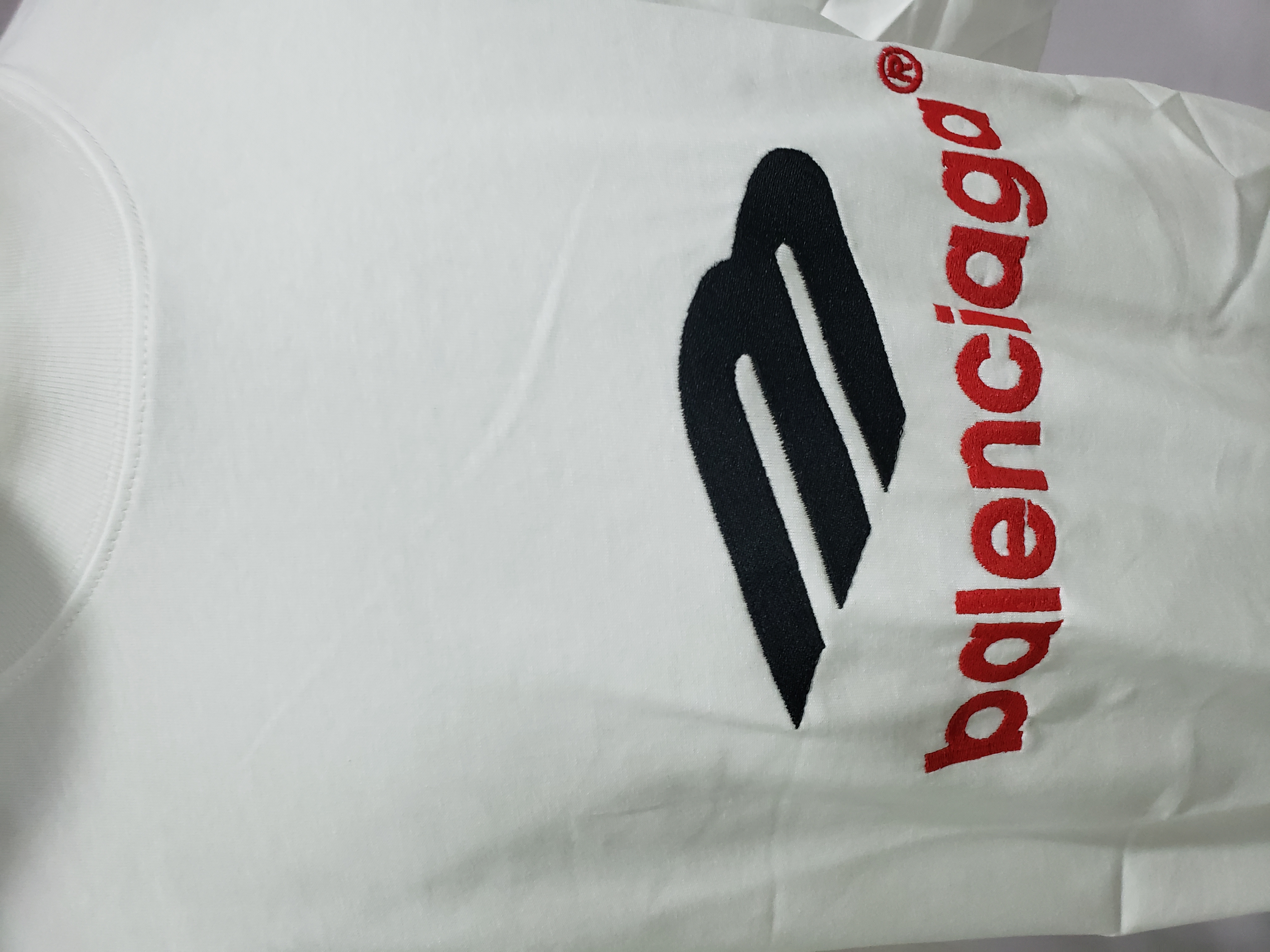 Balenciaga 3B Big M full-Embroidered T-shirt White review Stockxkicksvip 01