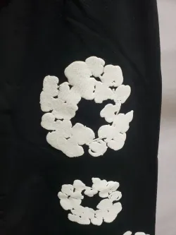 Denim Tears The Cotton Wreath Sweatpants Black review Stockxkicksvip  05