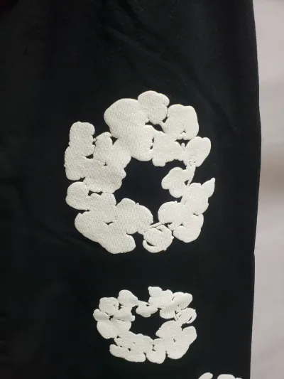 Denim Tears The Cotton Wreath Sweatpants Black review Stockxkicksvip  04