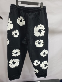 Denim Tears The Cotton Wreath Sweatpants Black review Stockxkicksvip 01