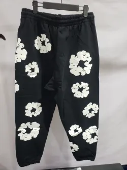 Denim Tears The Cotton Wreath Sweatpants Black review Stockxkicksvip  01