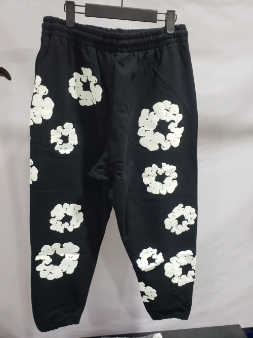 Denim Tears The Cotton Wreath Sweatpants Black review 