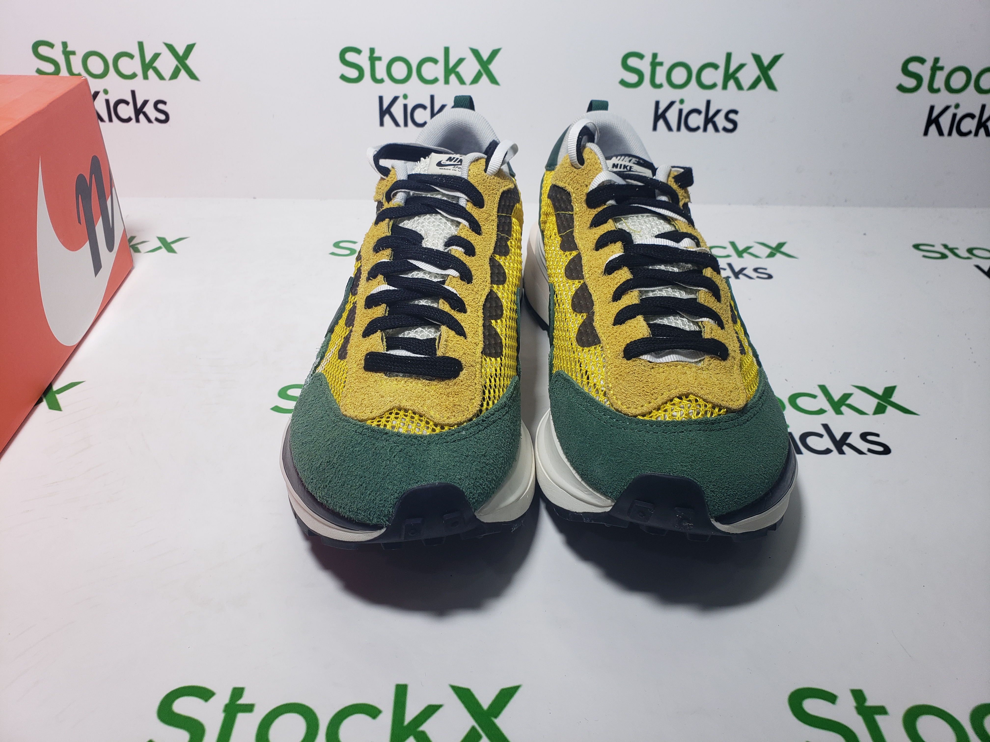 PK God Batch Nike Vaporwaffle sacai Tour Yellow Stadium Green CV1363-700 review Stockxkicksvip 02