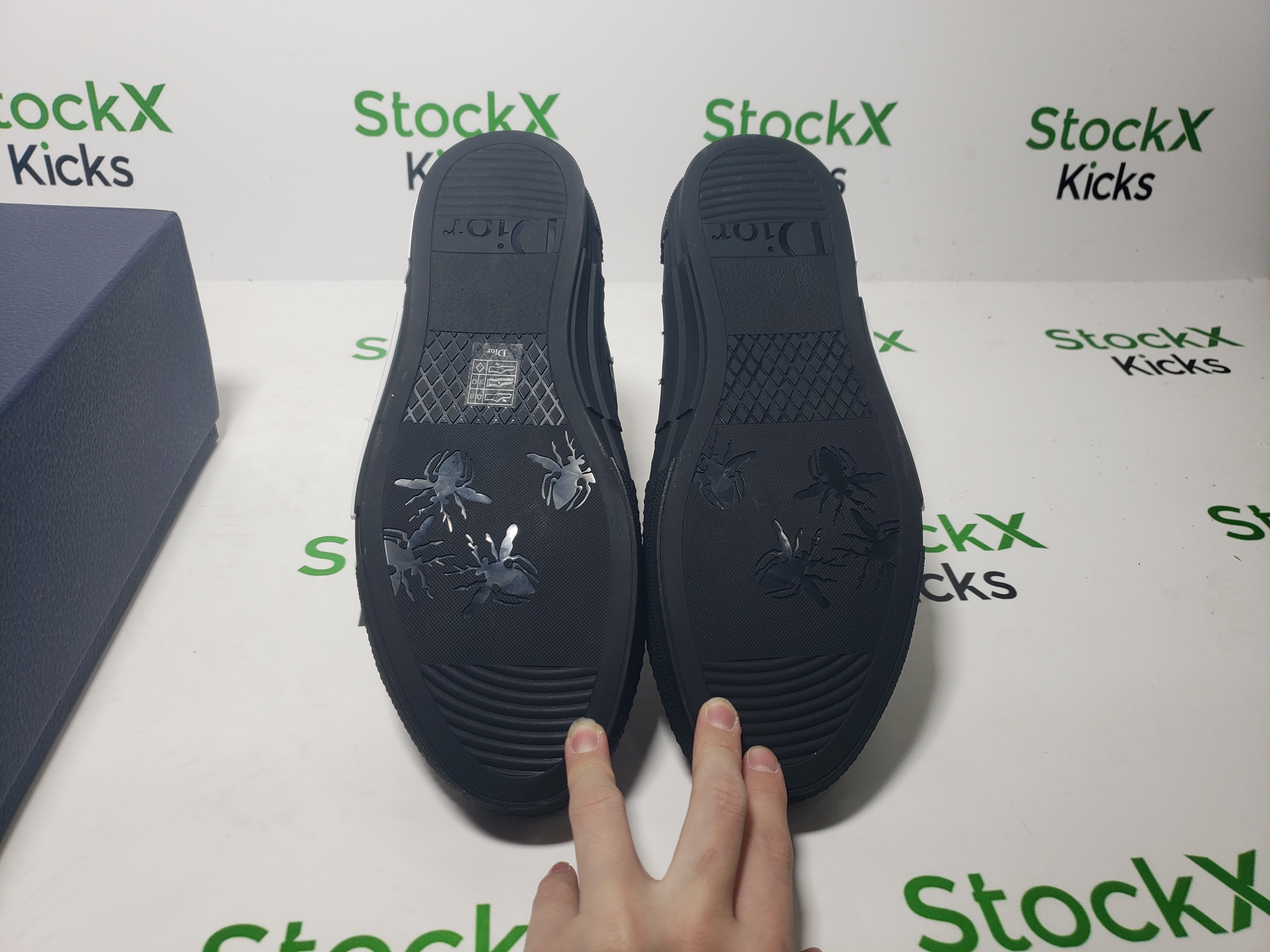 Dior B23 High-Top Sneaker Black Maxi Dior Oblique Jacquard 3SH126ZXX_H969 review Stockxkicksvip 06