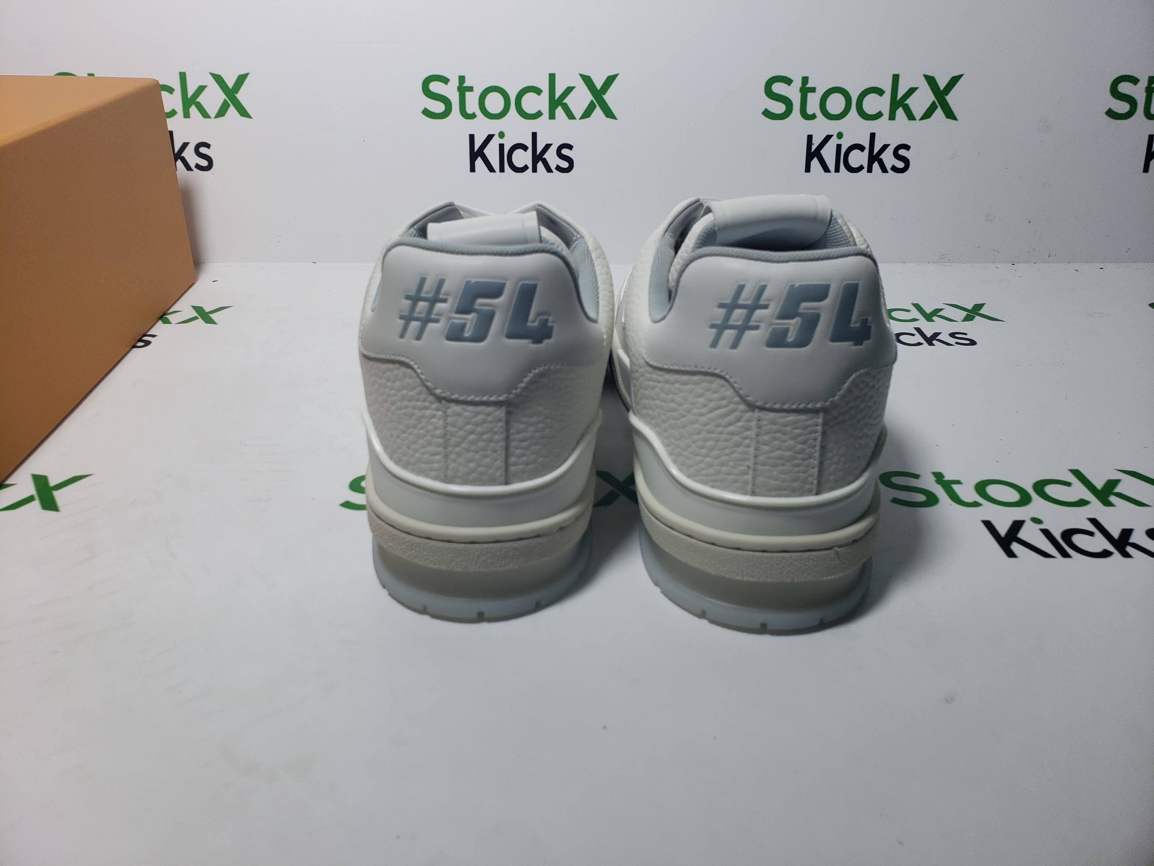 Louis Vuitton Trainer White Litchi Pattern FD0221 review Stockxkicksvip 01