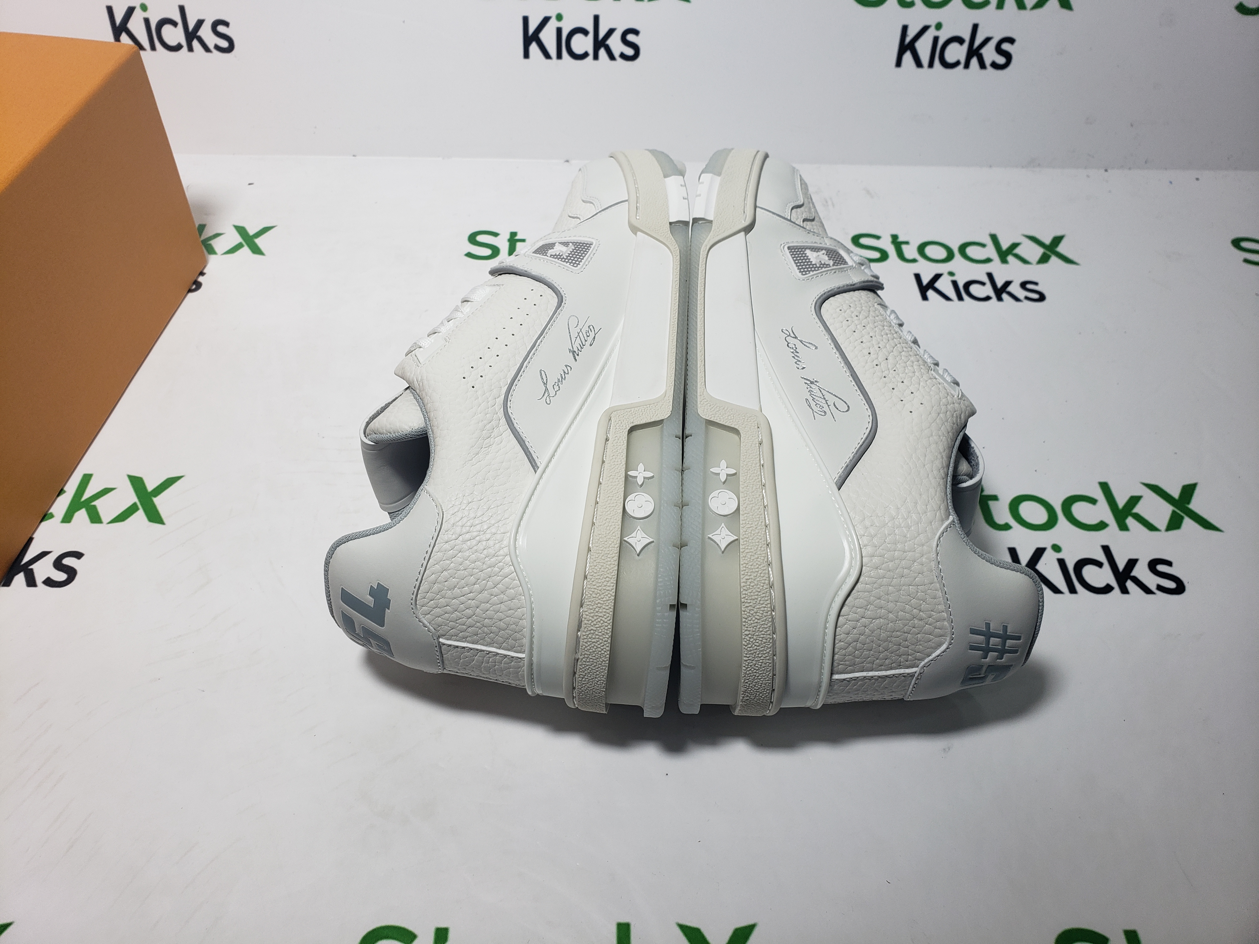 Louis Vuitton Trainer White Litchi Pattern FD0221 review Stockxkicksvip 04