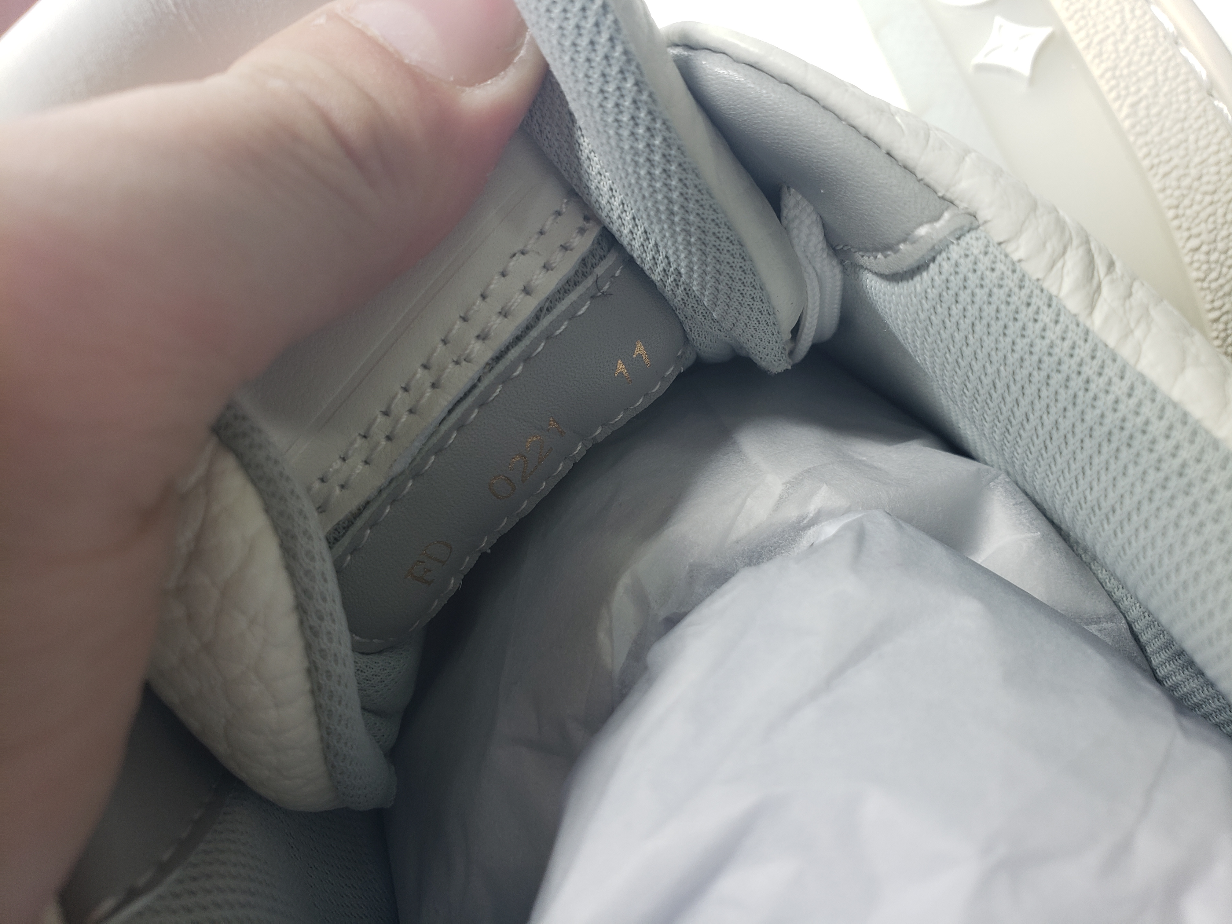 Louis Vuitton Trainer White Litchi Pattern FD0221 review Stockxkicksvip 05