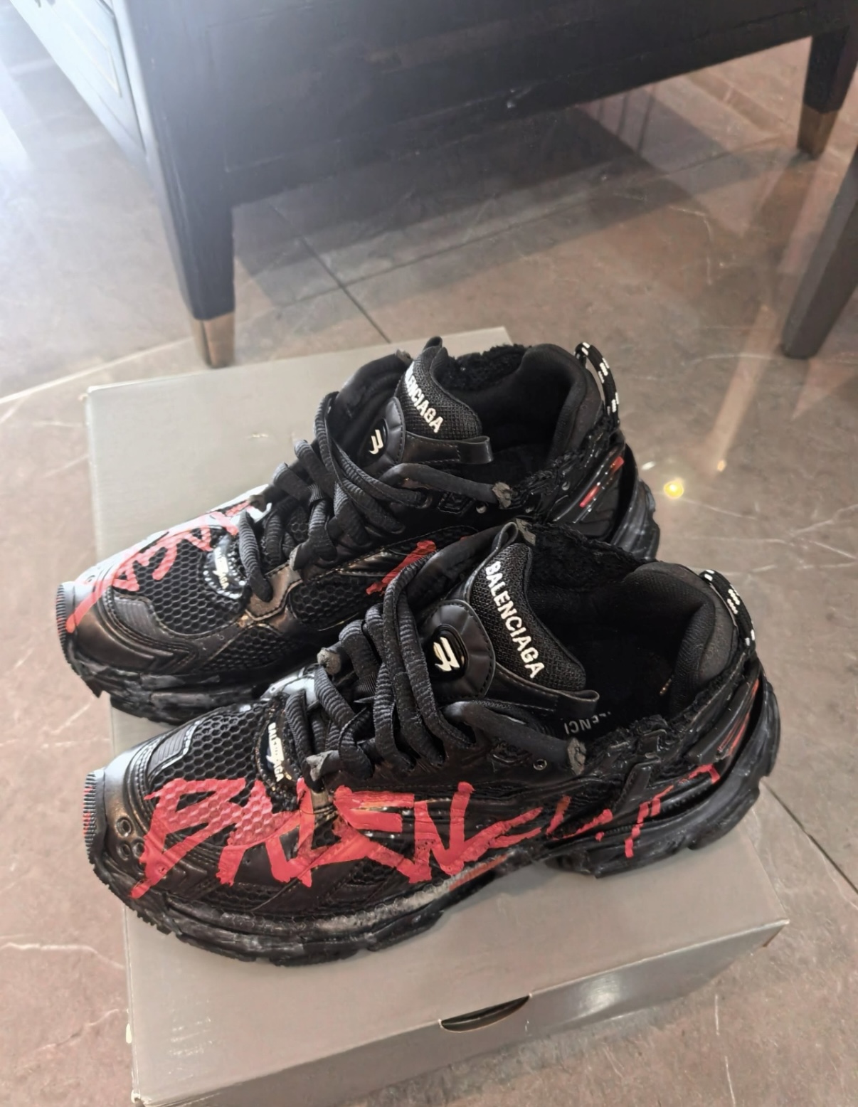 Balenciaga Runner Graffiti Black Red 677402 W3RB1 0102 review Isaiah Hayes