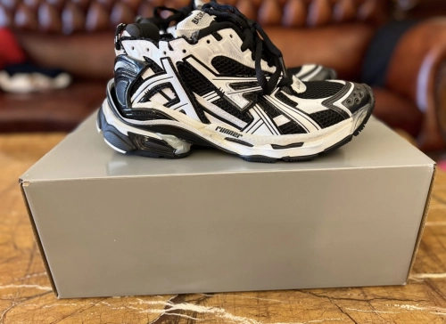 Balenciaga Runner Black White 677403W3RB29010 review 