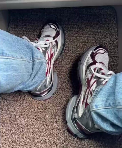 Balenciaga Runner Sneaker White Wine Red 677403 W3RB3 9069 review 