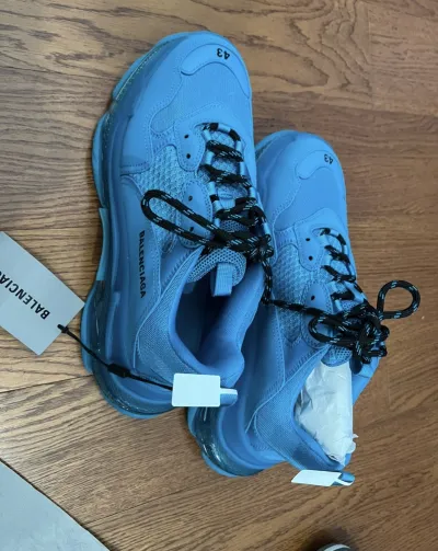 Balenciaga Triple S Cyanin 544351 W09O1 9008 review Dana Fannings