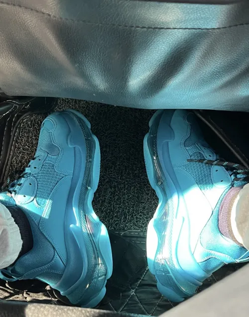 Balenciaga Triple S Cyanin 544351 W09O1 9008 review 