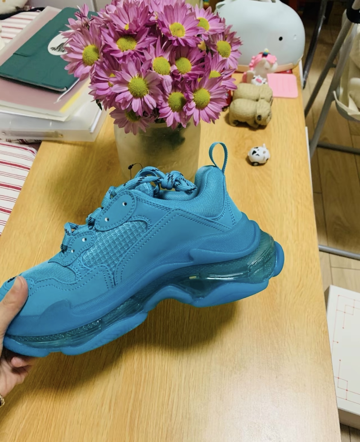 Balenciaga Triple S Cyanin 544351 W09O1 9008 review Hector Villalobos