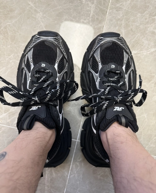 Balenciaga 3XL Sneaker Black And White 542228 W2RB8 1090 review 