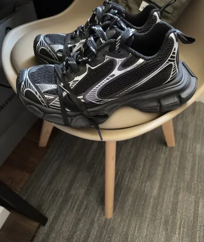 Balenciaga 3XL Sneaker Black And White 542228 W2RB8 1090 review cardclonertrapz looke