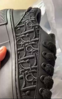 Dior B33 Sneaker Black Smooth Calfskin Oblique Raised Embroidery 3SN303ZYQ_H900 review Saul Ramirez
