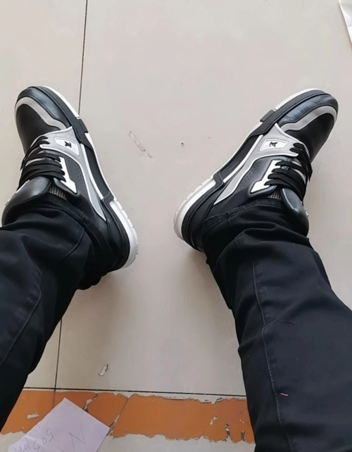 Louis Vuitton LV Trainer Black Grey White 1AAHS2 review 