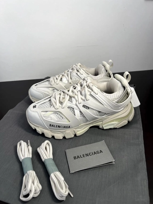 Balenciaga Track Tess S.White Black (LED) 542023 W3AC1 9010 review 