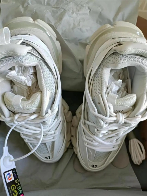 Balenciaga Track Tess S.White Black (LED) 542023 W3AC1 9010 review 