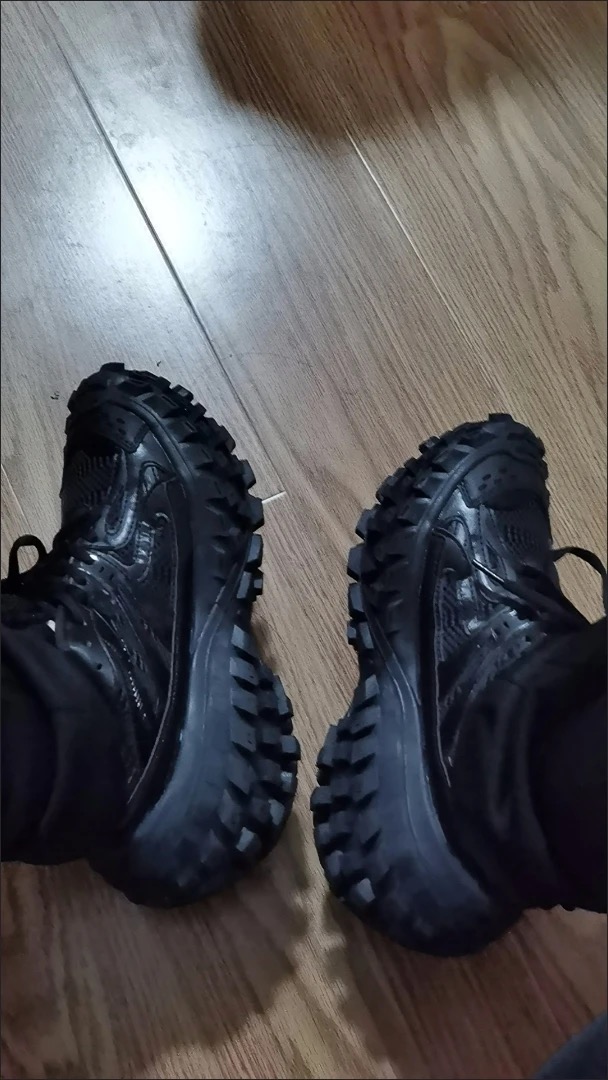 Balenciaga Defender Black 685613 W2RA6 1000 review Jamar Barnes