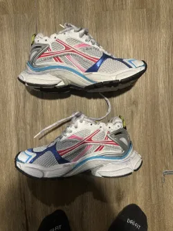 Balenciaga Runner White Multicolor 772774W3RBW9645 review Yeferson López