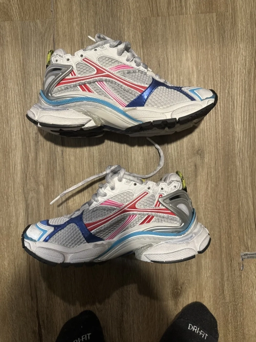 Balenciaga Runner White Multicolor 772774W3RBW9645 review 