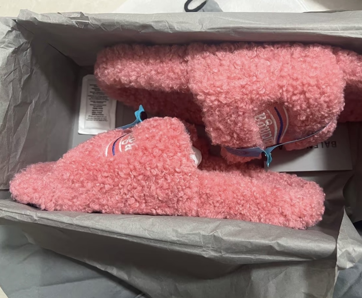 Balenciaga Furry Slide Pink CK 654261WBDZ05096（QC needs at least 5 days or more） review Ben Wookey