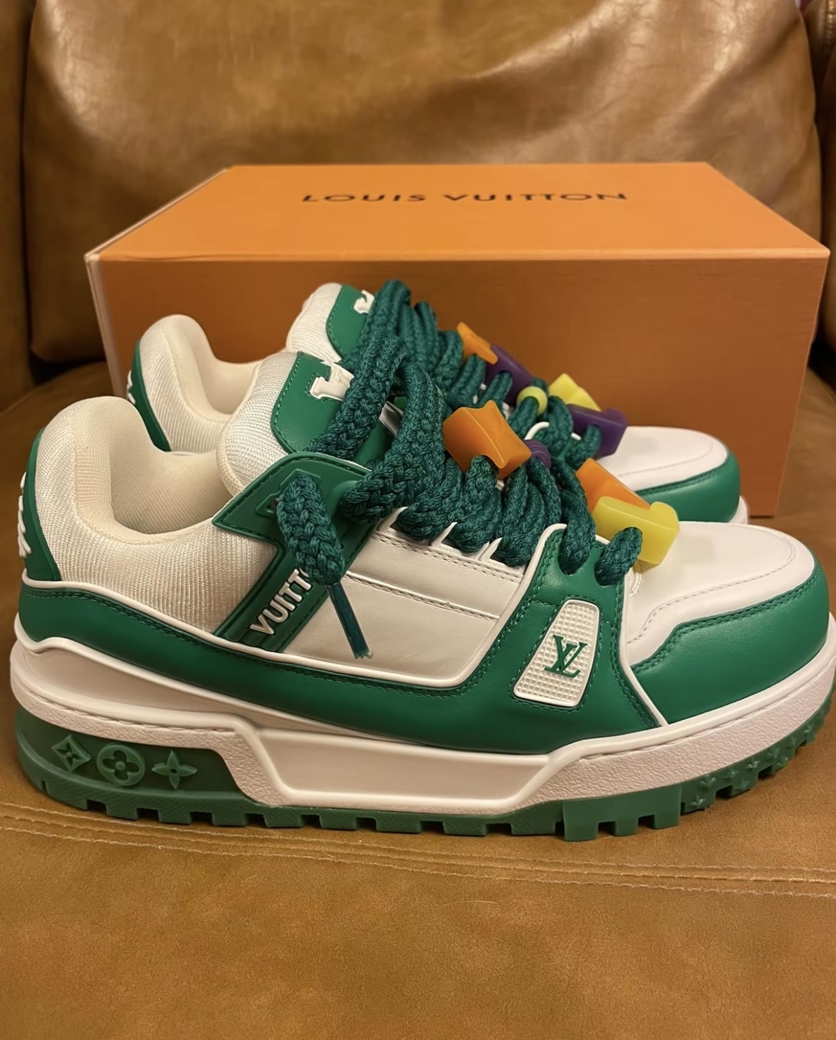 Louis Vuitton Trainer Maxi Green White 1AB8SD review Byron D. Rosales
