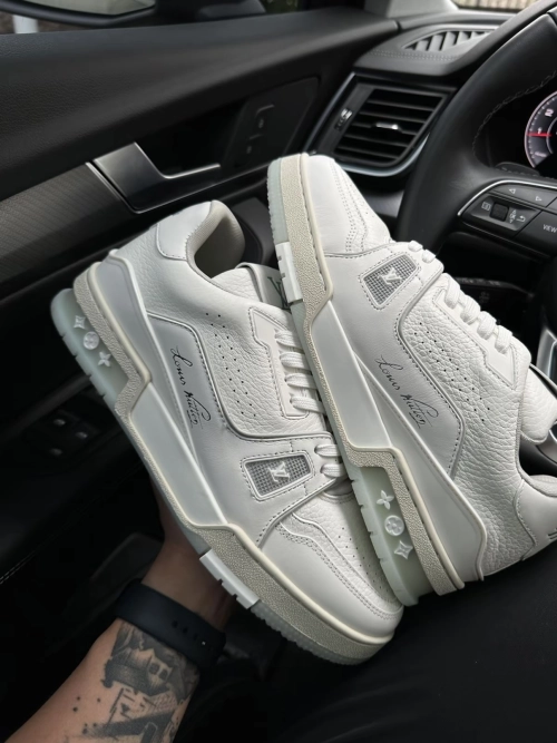 Louis Vuitton Trainer White Litchi Pattern FD0221 review 