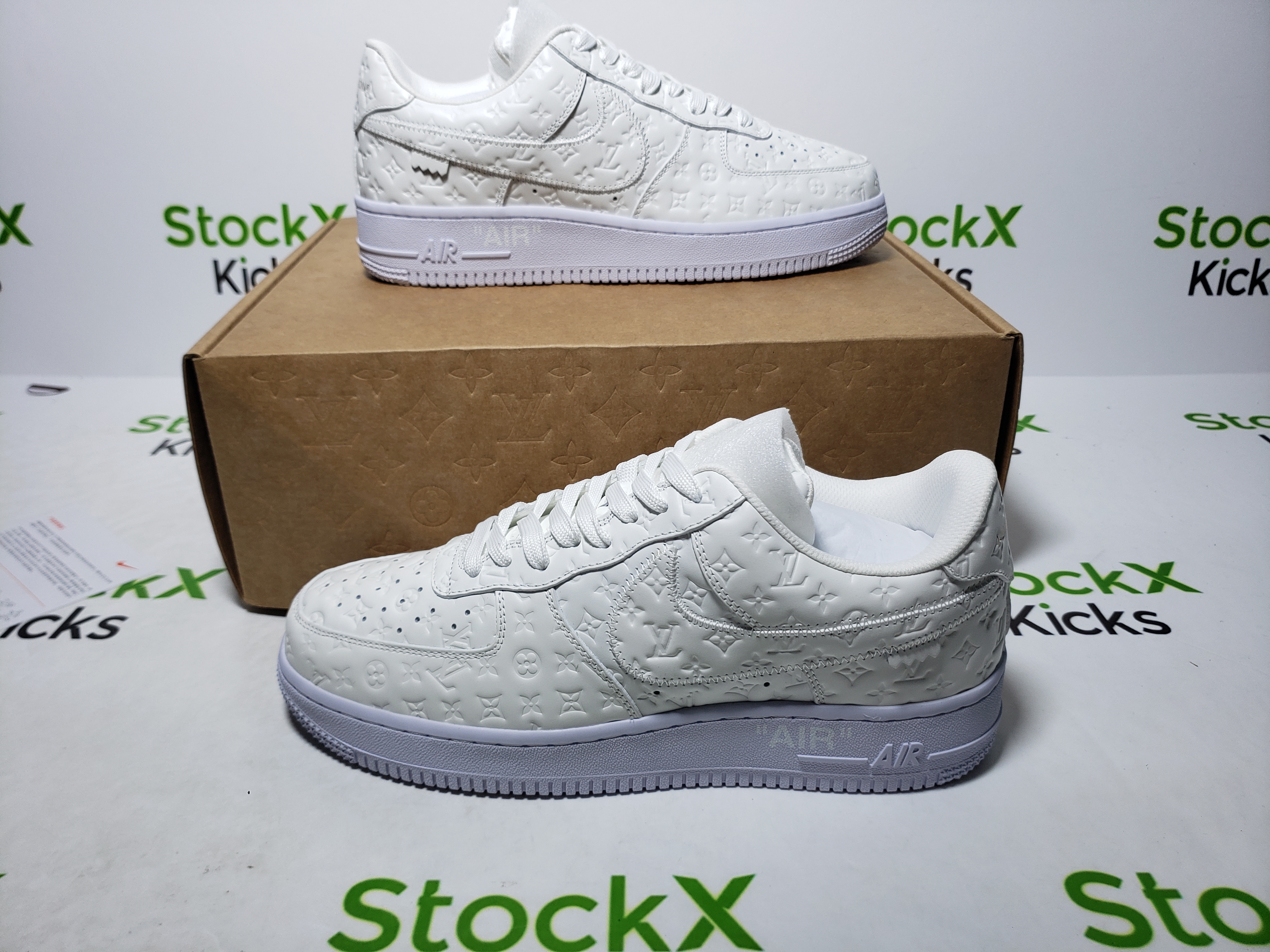 PK God Batch Louis Vuitton x Nike Air Force 1 Triple White LK0221 review Stockxkicks 03