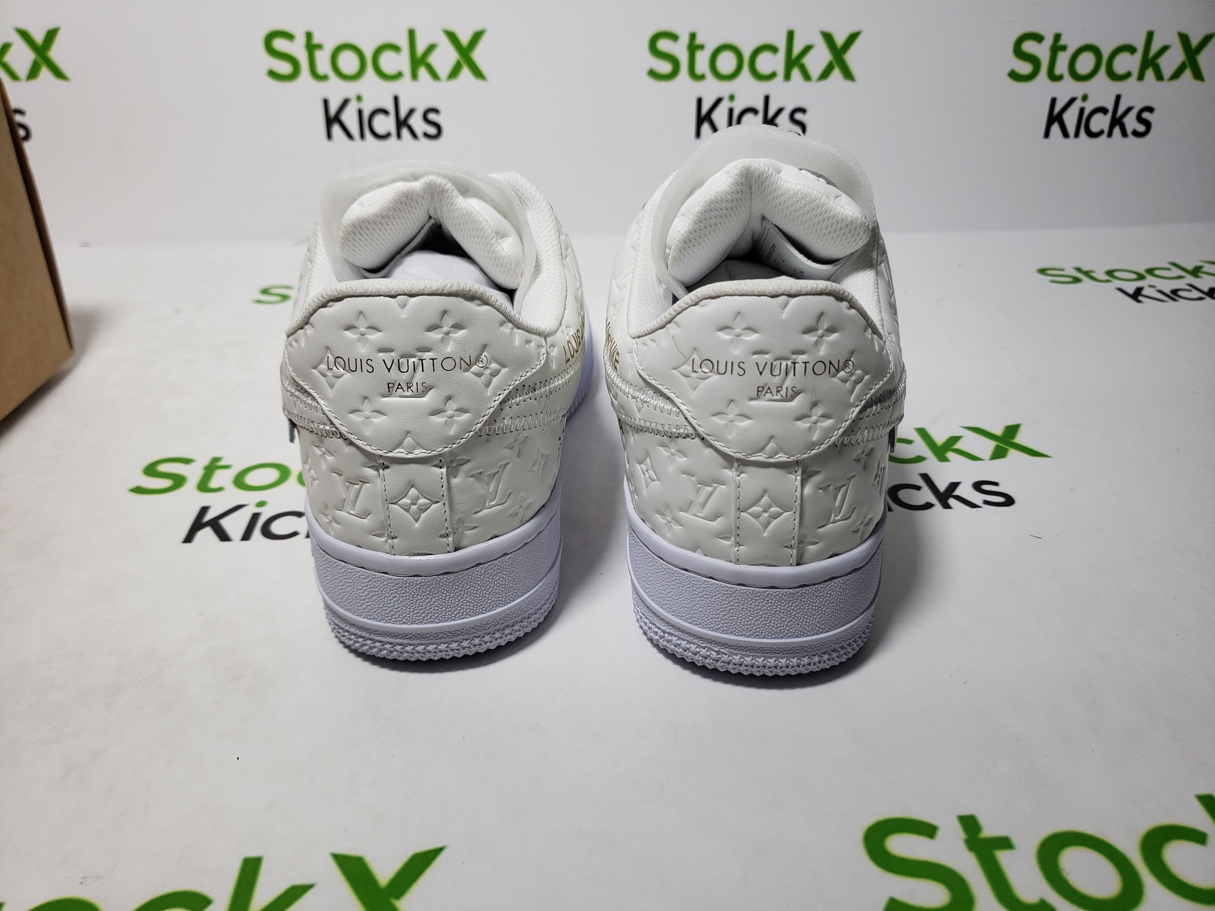 PK God Batch Louis Vuitton x Nike Air Force 1 Triple White LK0221 review Stockxkicks 01