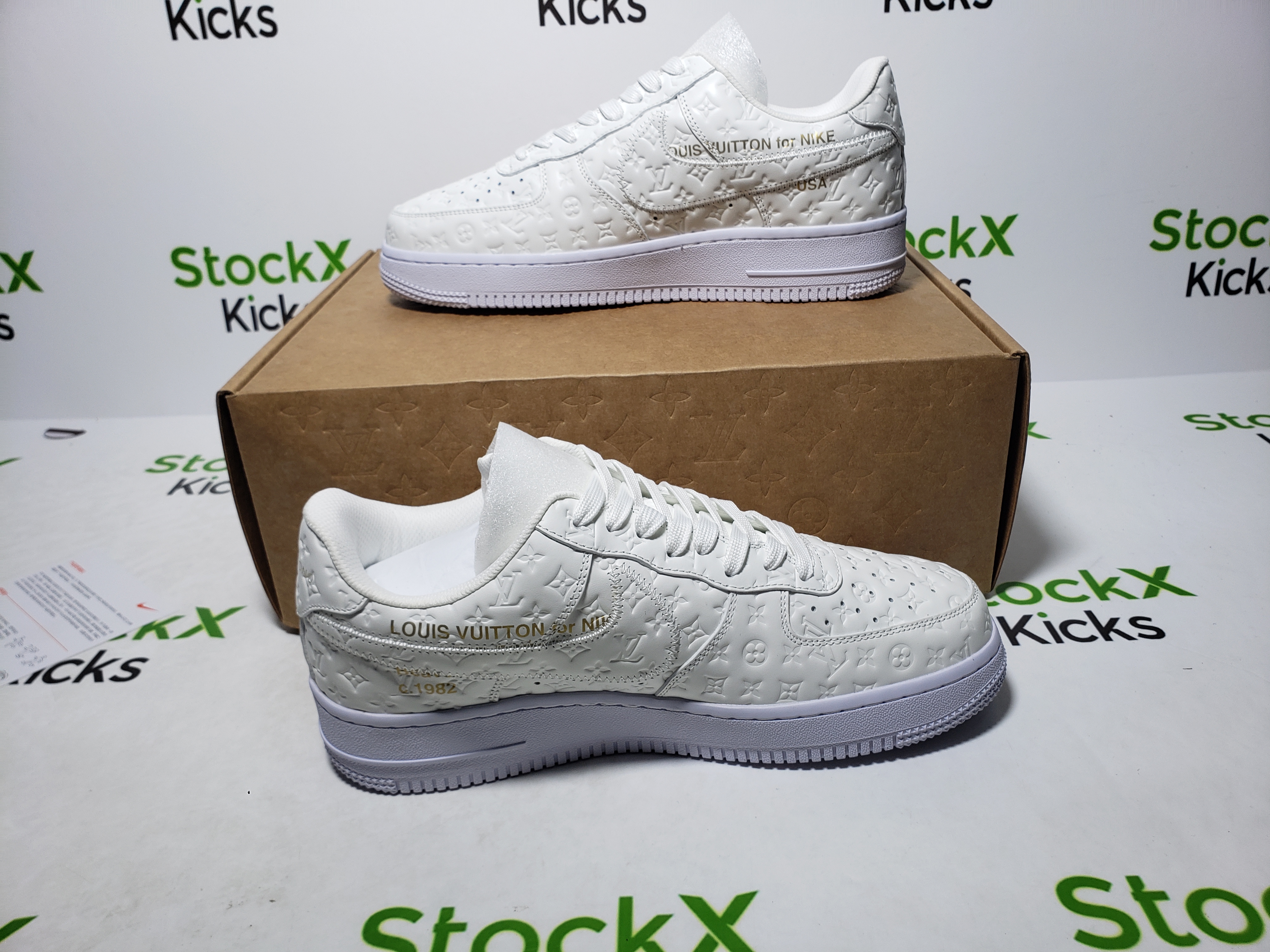 PK God Batch Louis Vuitton x Nike Air Force 1 Triple White LK0221 review Stockxkicks 04