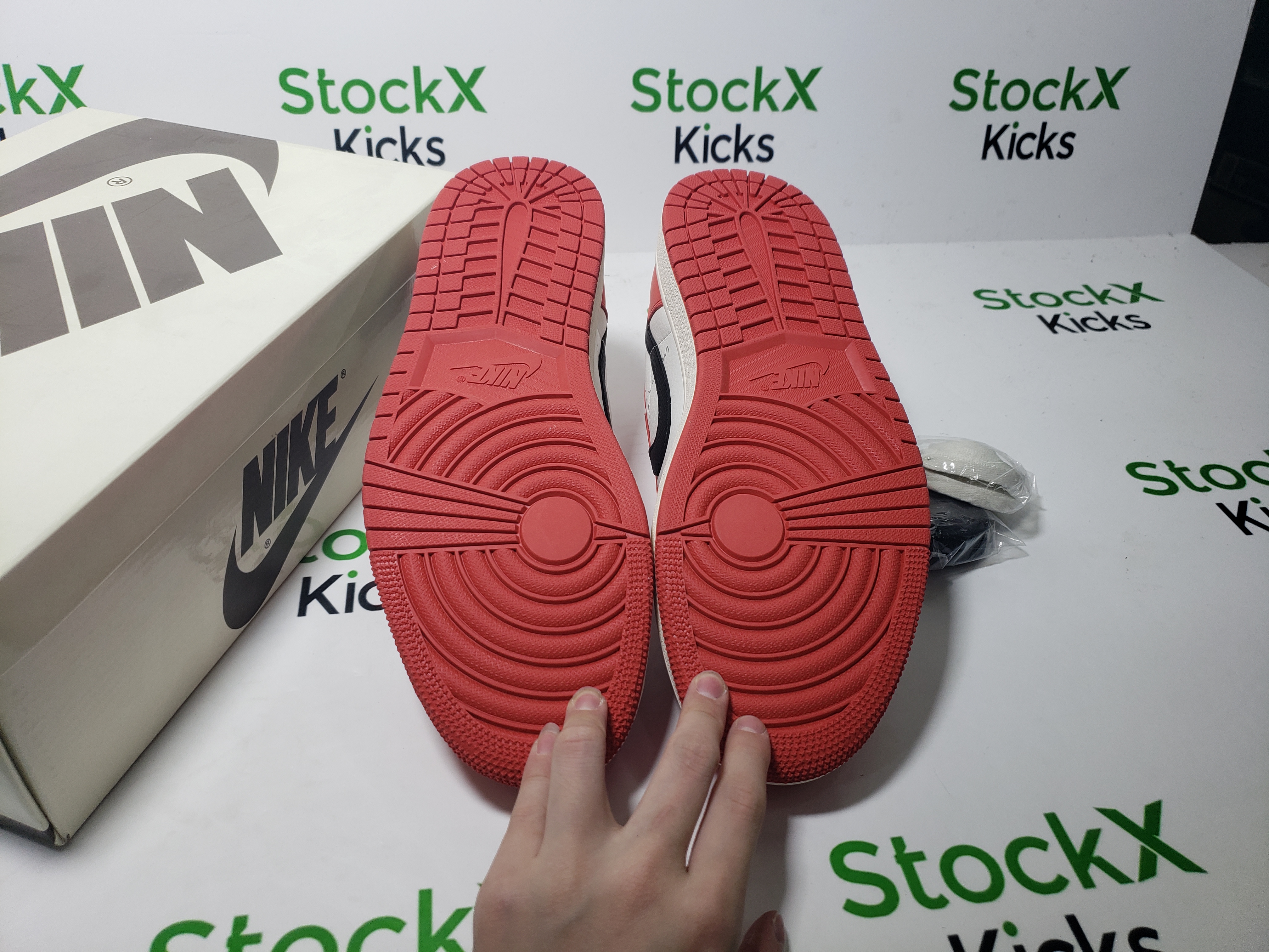 LJR Batch Air Jordan 1 Low Travis Scott  Red DM7688-100 review Stockxkicks 06