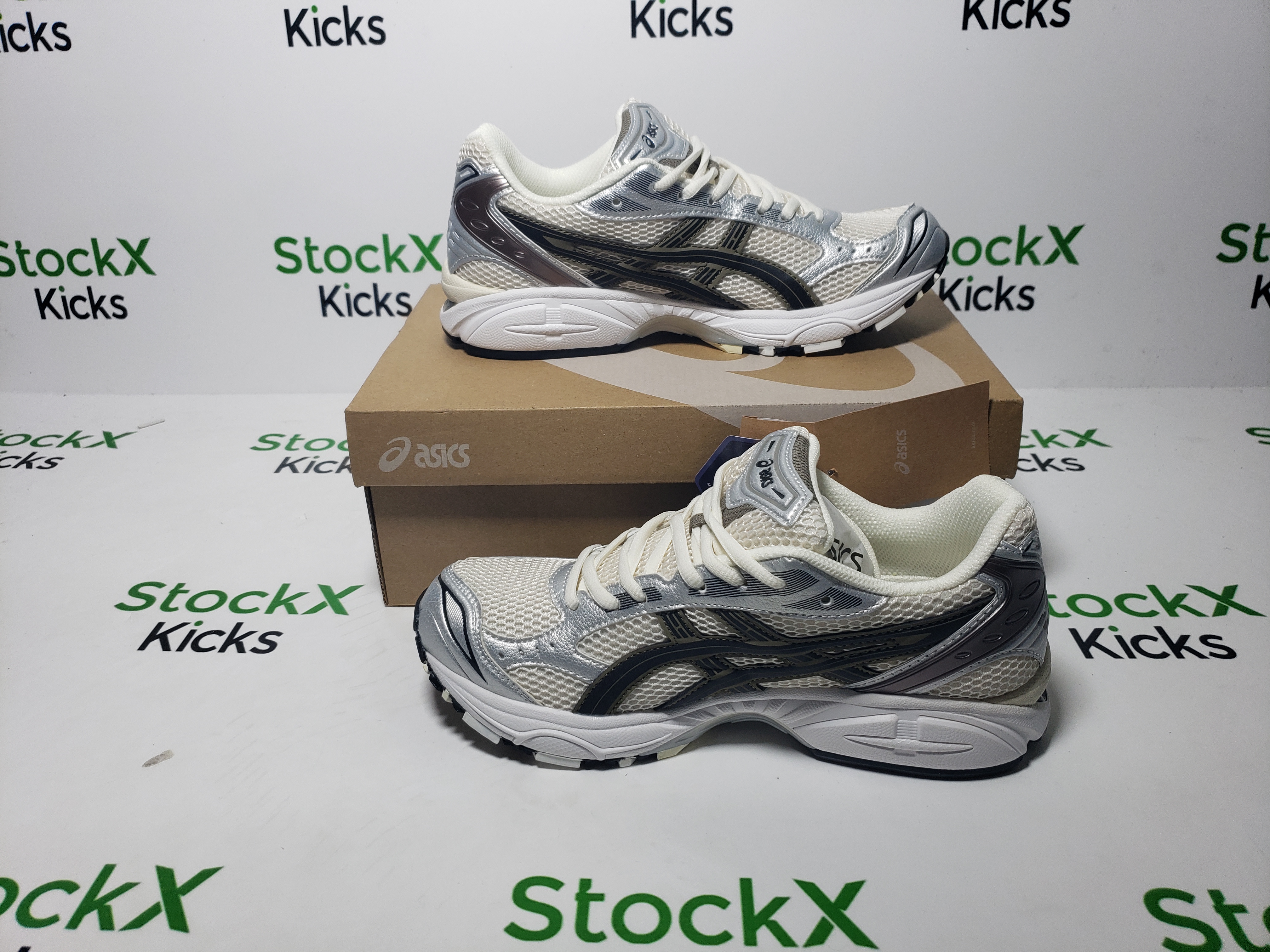 ASICS Gel-Kayano 14 Cream Black Metallic Plum 1201A019-108 review Stockxkicks 03