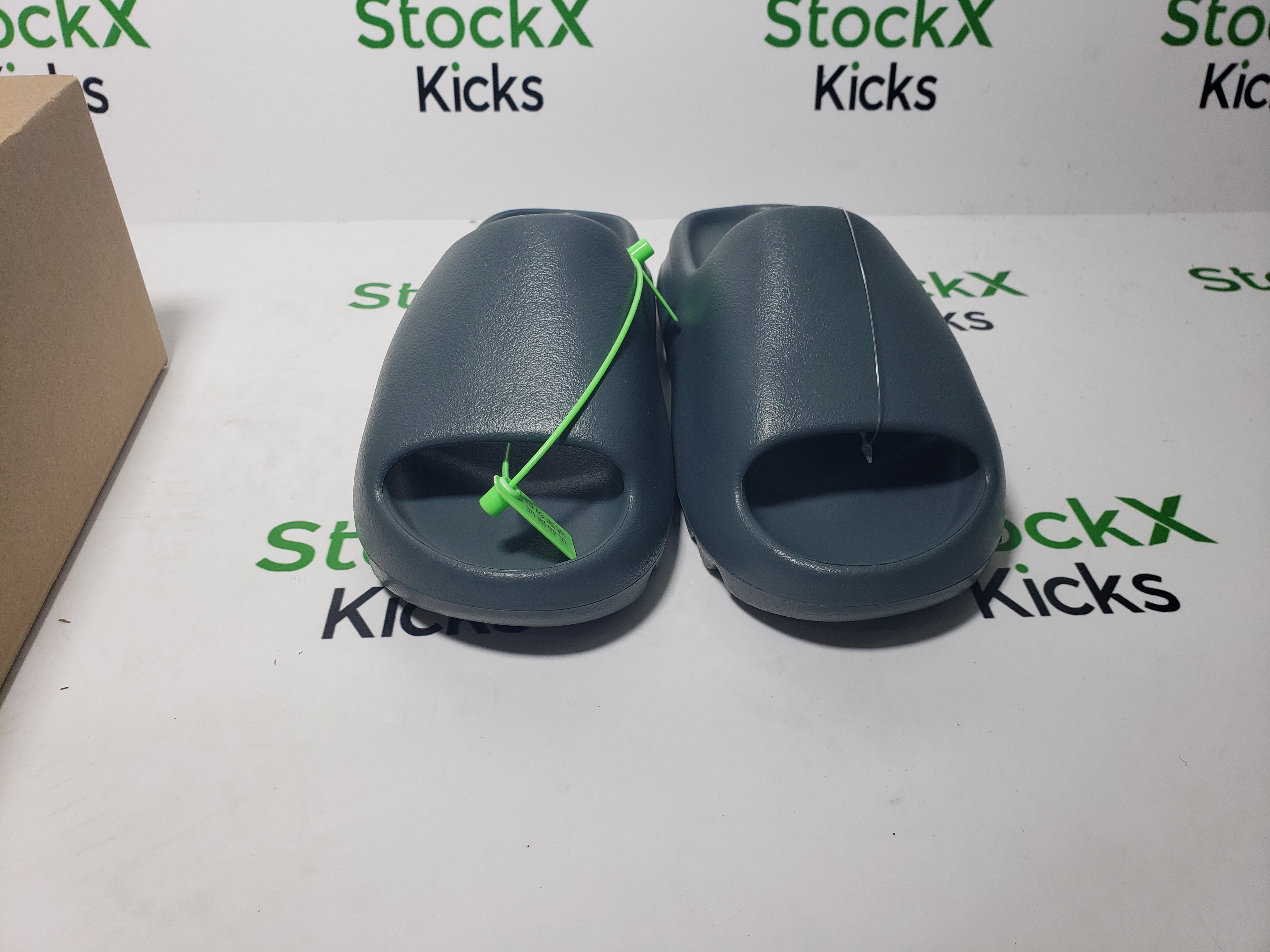 PK God Batch adidas Yeezy Slide Slate Marine ID2349 review Stockxkicks 02
