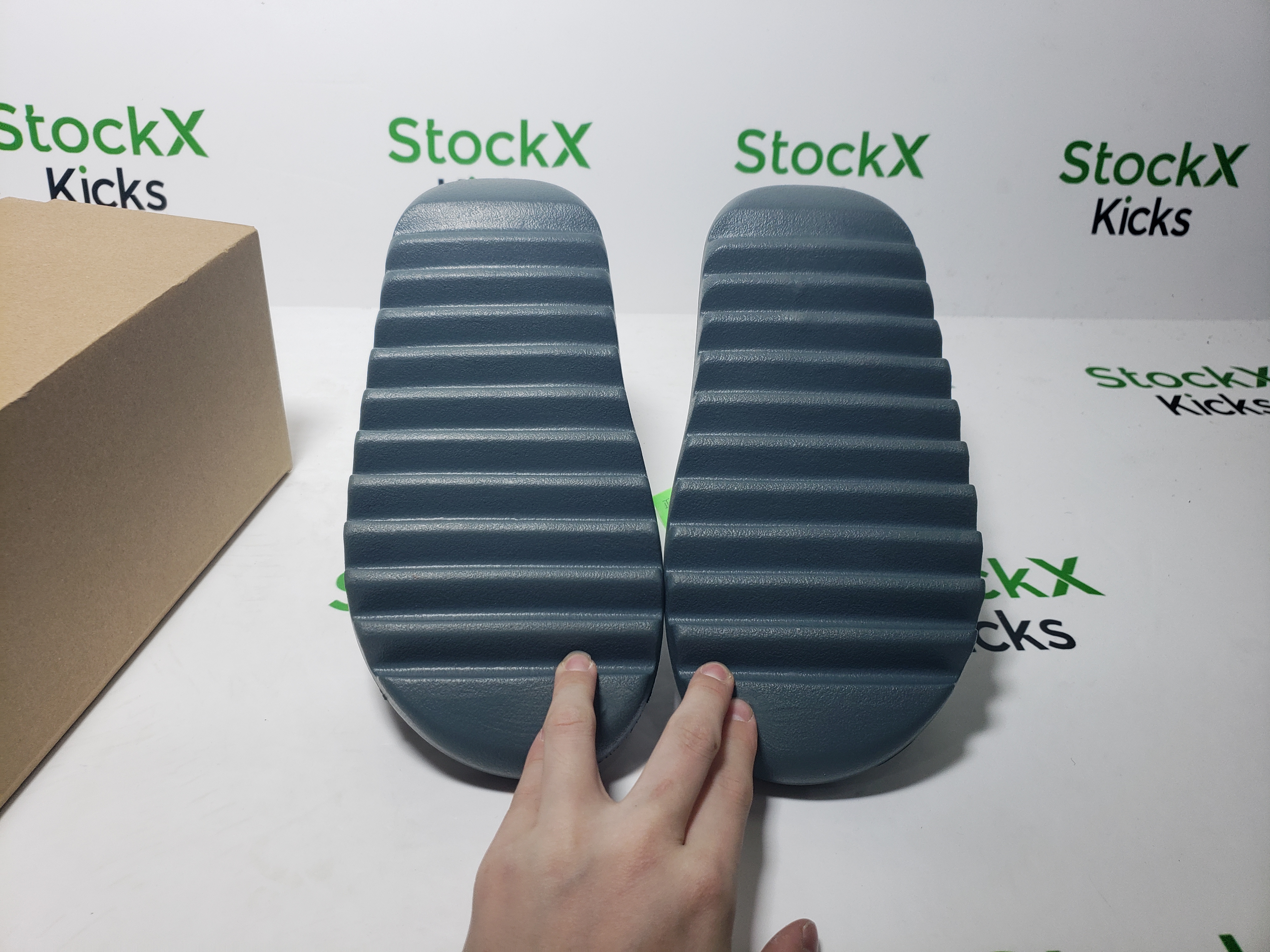 PK God Batch adidas Yeezy Slide Slate Marine ID2349 review Stockxkicks 06
