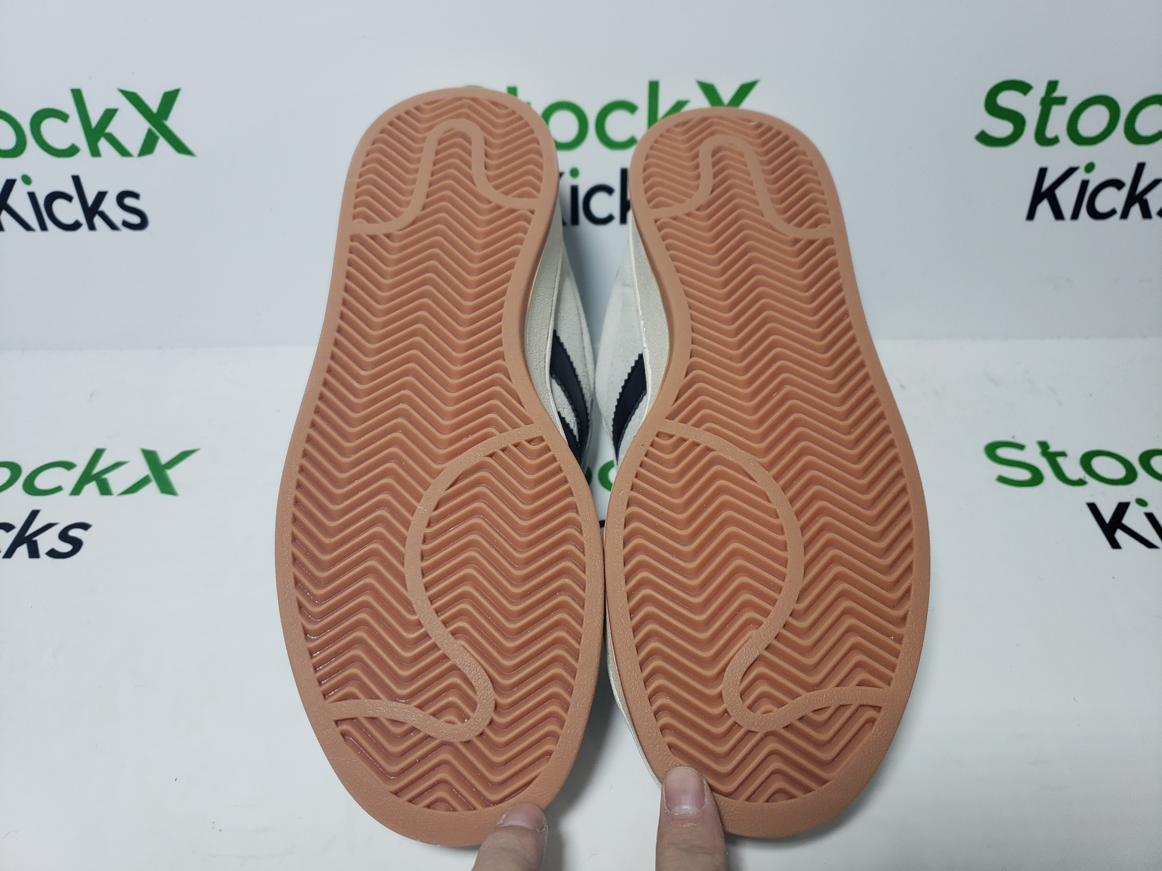 Aadidas Campus 00s Crystal White Core Black GY0042 review Stockxkicks 02