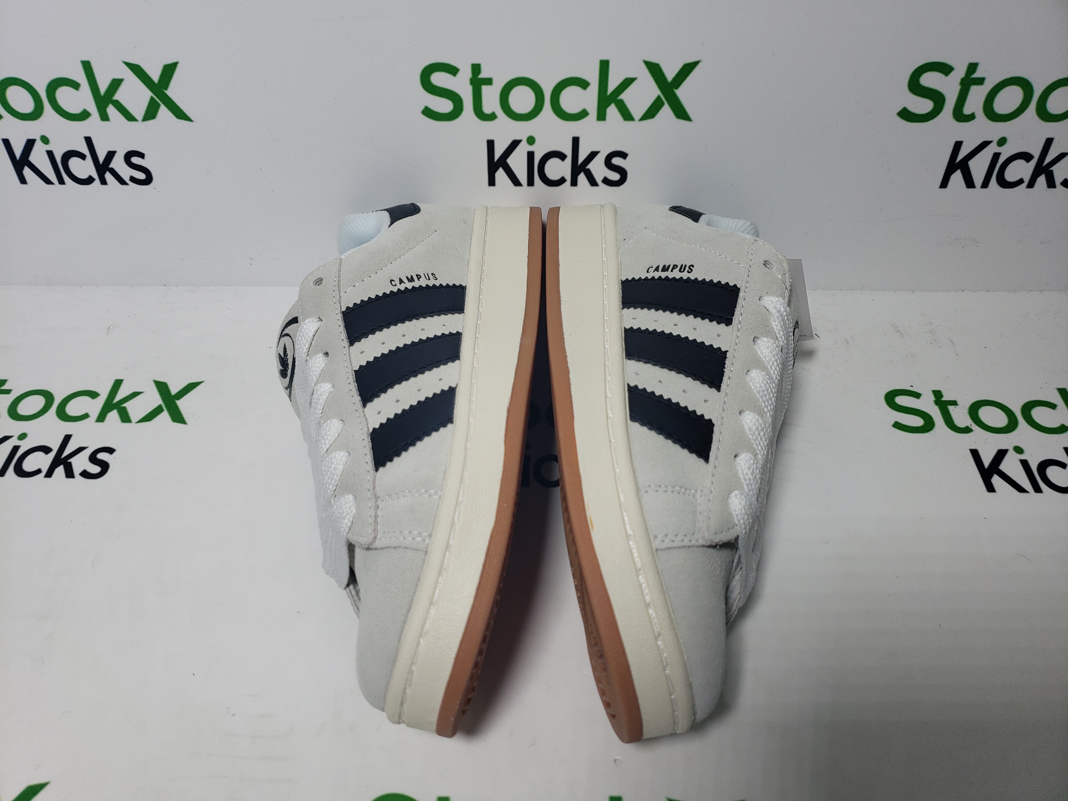 Aadidas Campus 00s Crystal White Core Black GY0042 review Stockxkicks 03
