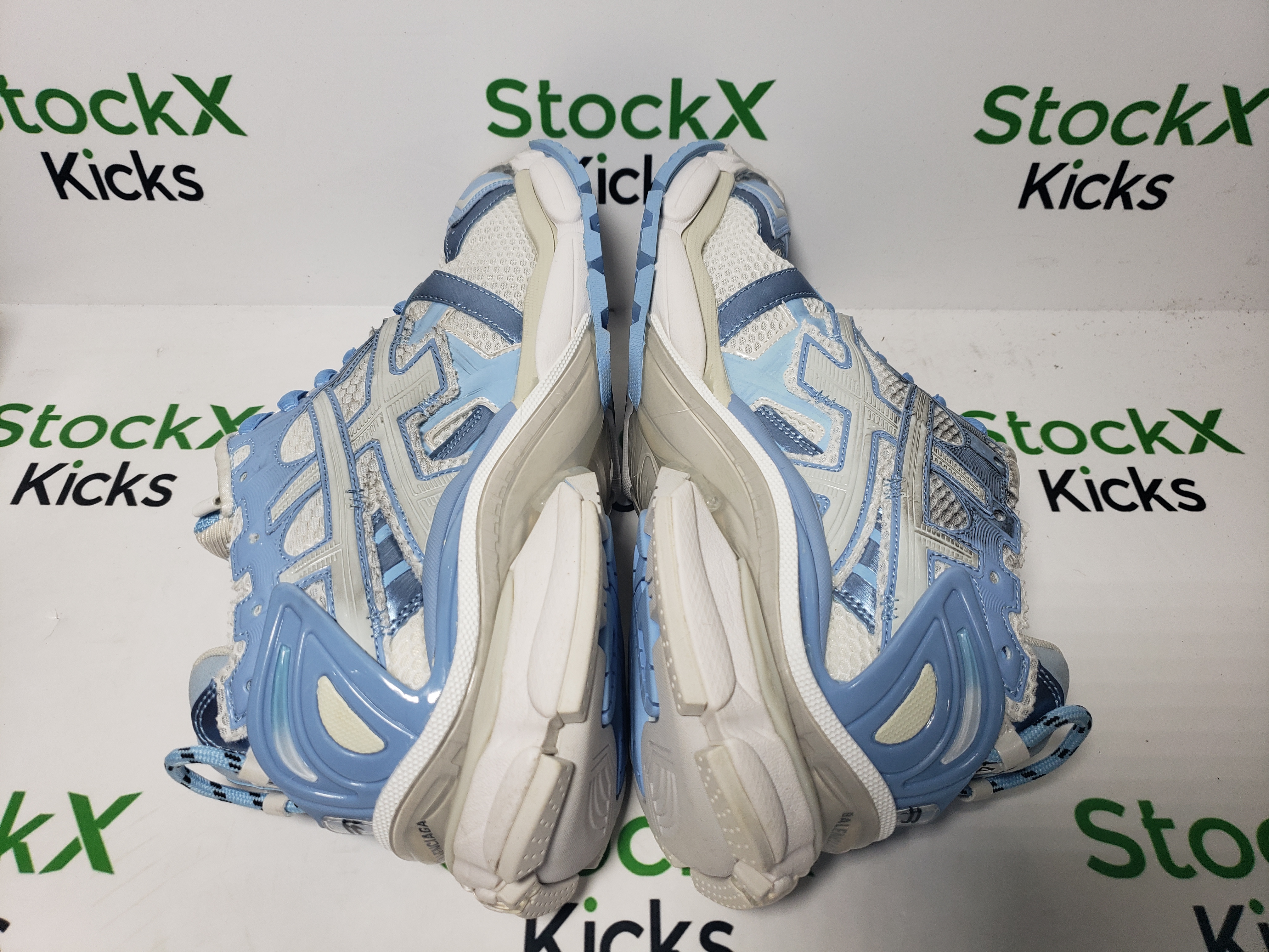 Balenciaga Runner White Light Blue 677402 W3RB2 9744 review Stockxkicks 03