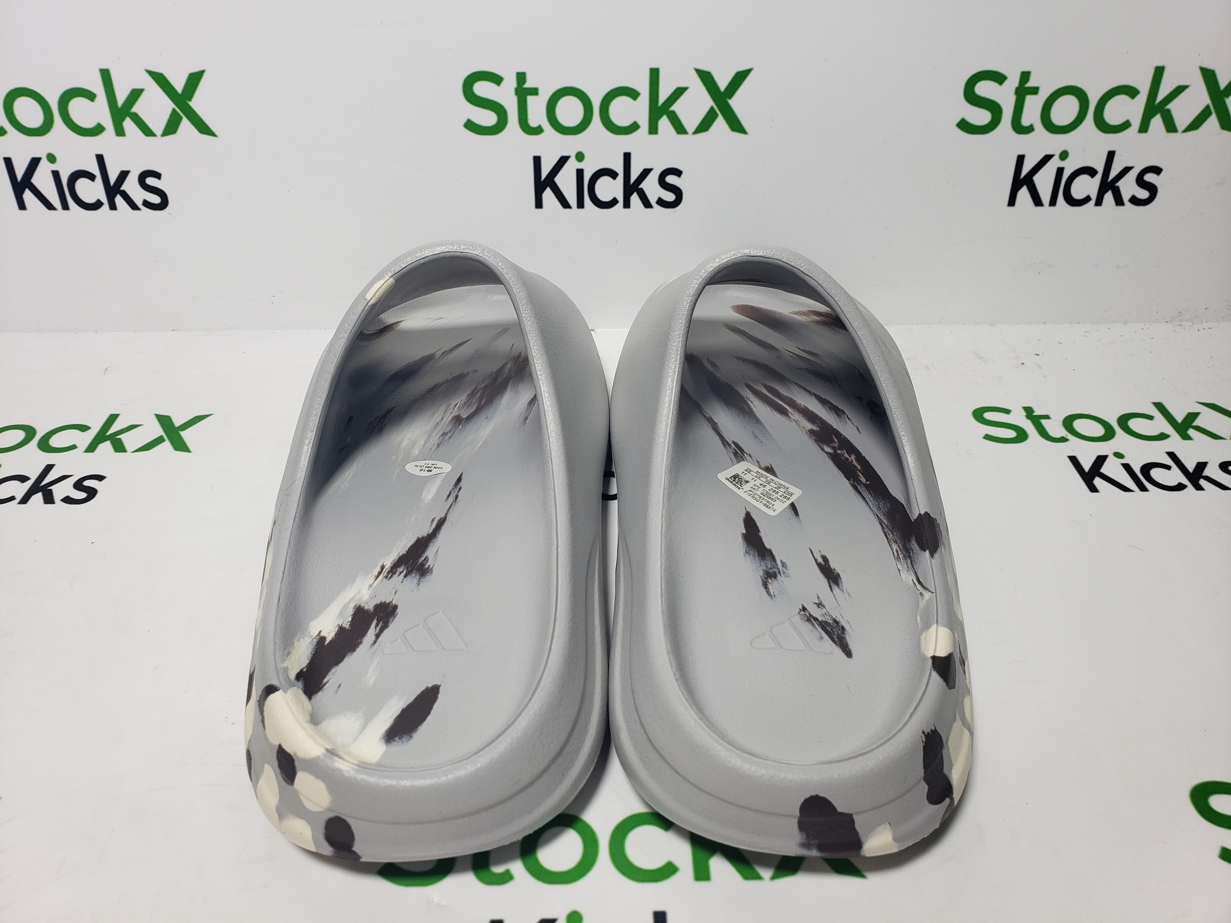 PK God Batch adidas Yeezy Slide Enflame Oil Painting White Grey GZ5553 review Stockxkicks 02