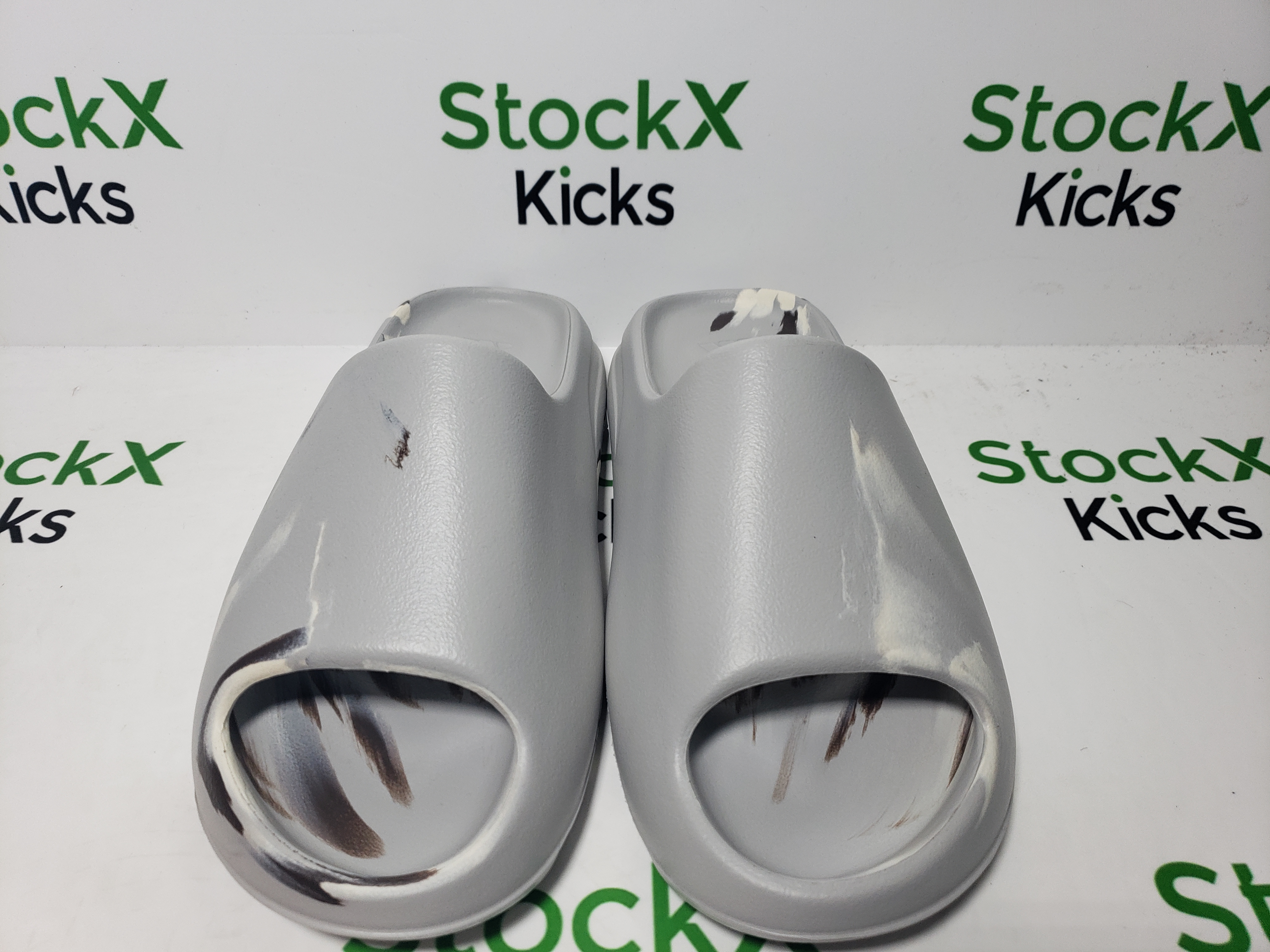 PK God Batch adidas Yeezy Slide Enflame Oil Painting White Grey GZ5553 review Stockxkicks 01