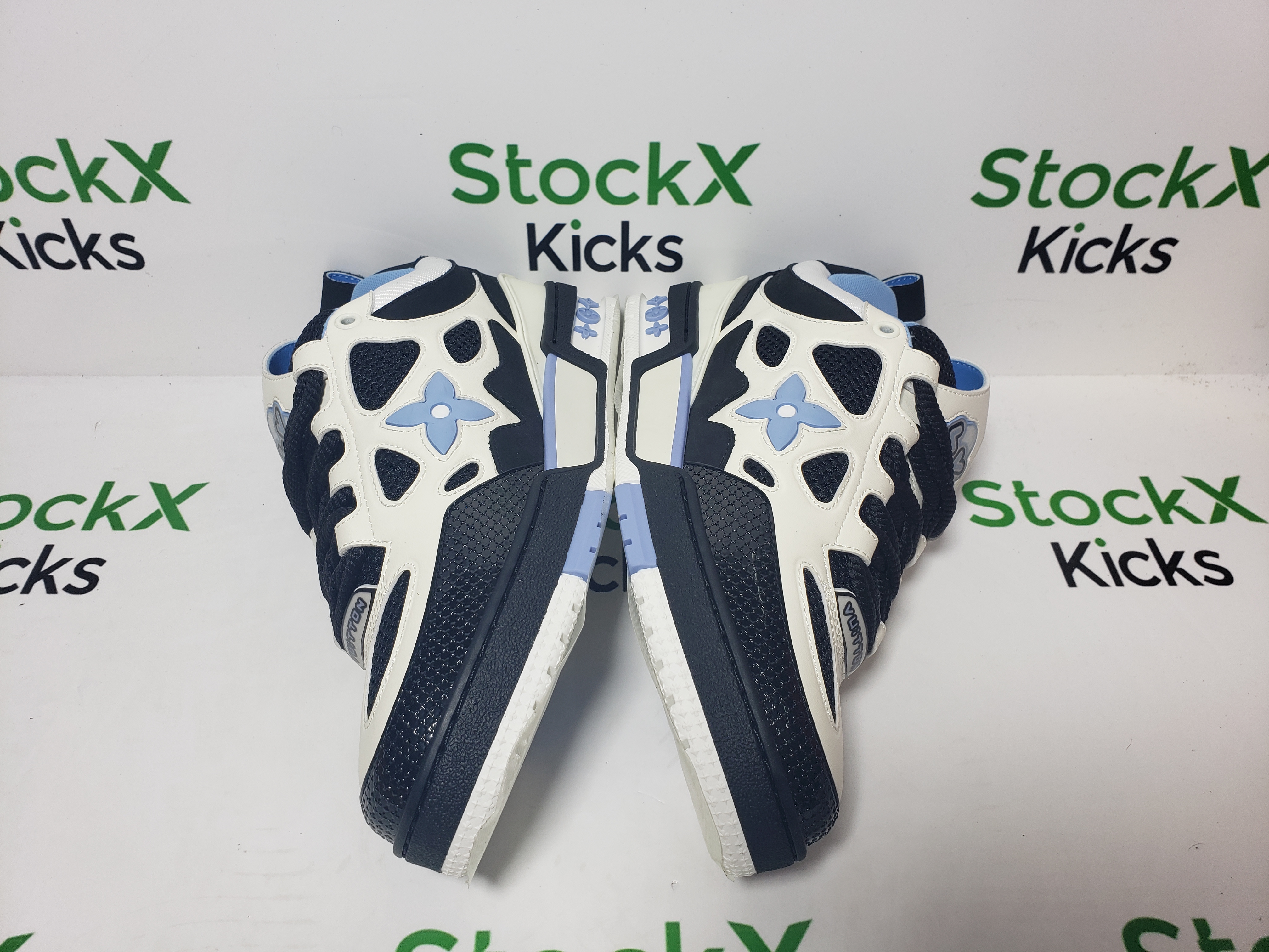 Louis Vuitton LV Skate Sneaker Marine White 1AARRL review Stockxkicks 04