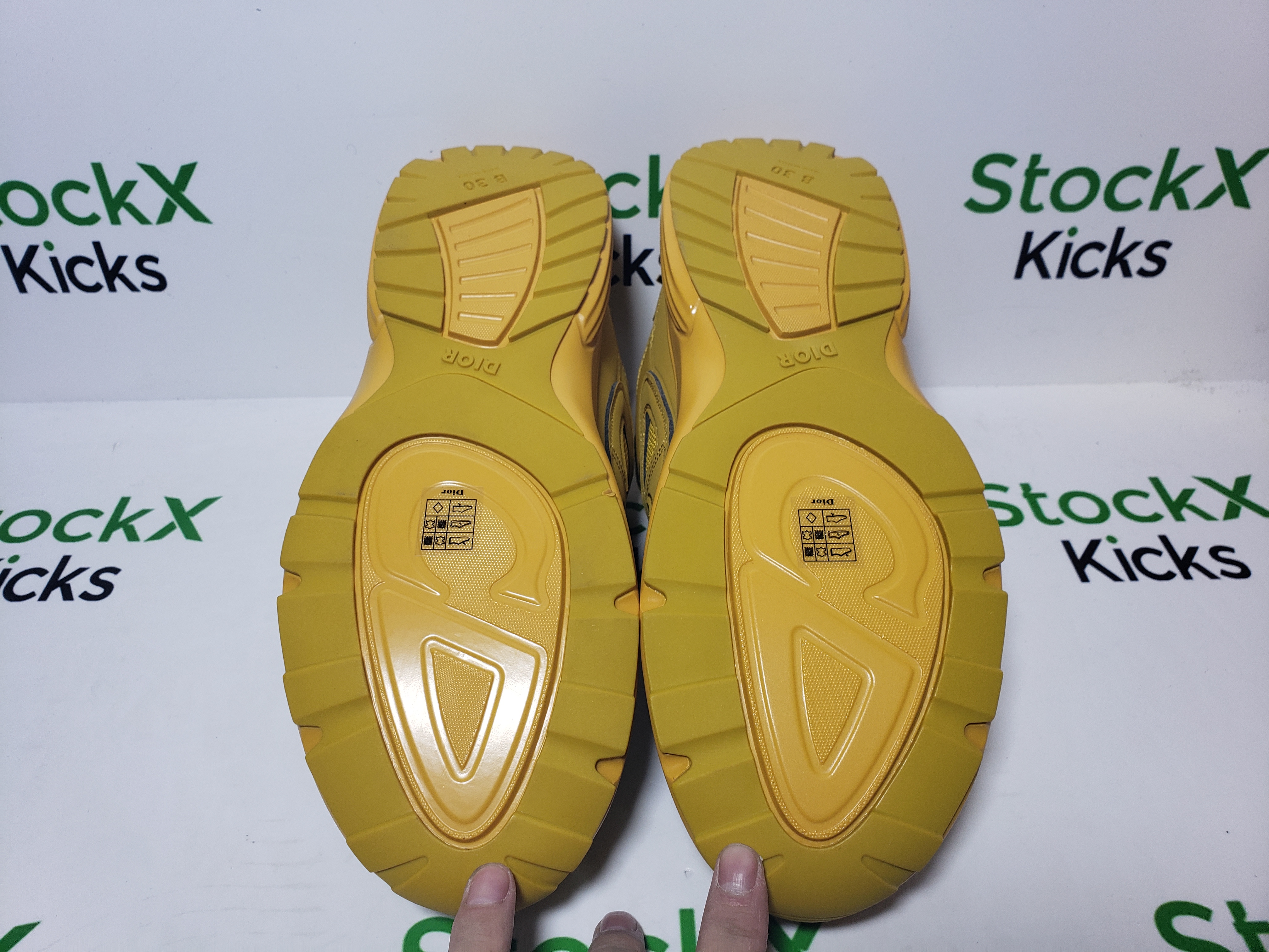 Dior B30 Reflective CD30 Yellow 3SN27ZIR-16536 review Stockxkicks 05