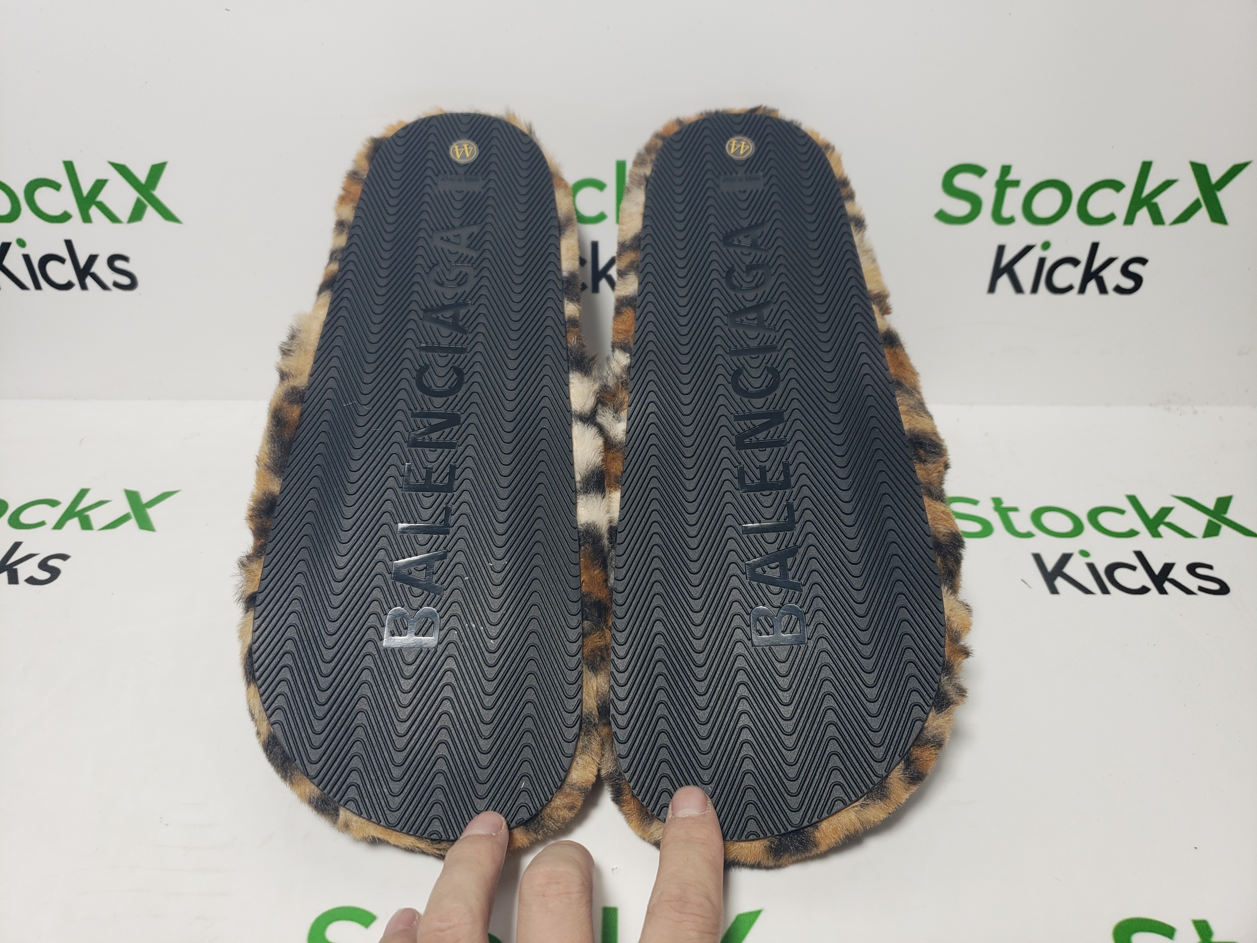 Balenciaga Furry Slides 'Leopard' CK20241225 review Stockxkicks 04