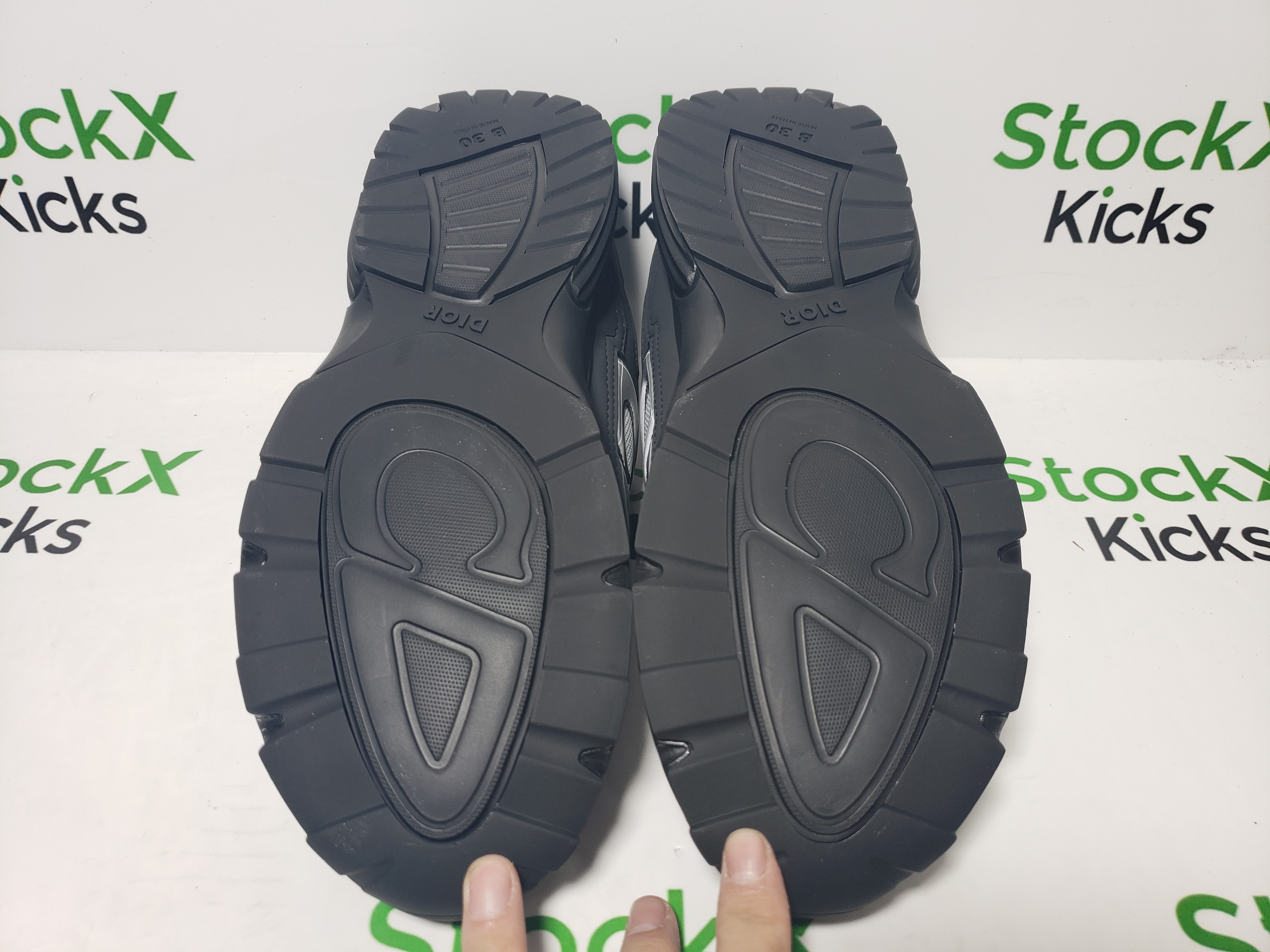 Dior B30 Sneakers Dark Grey 3SN27ZIR-16536 review Stockxkicks 04